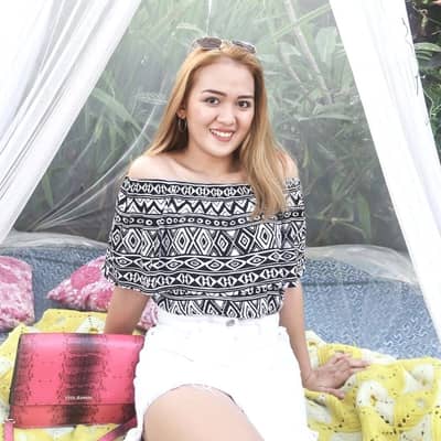 Amira12
