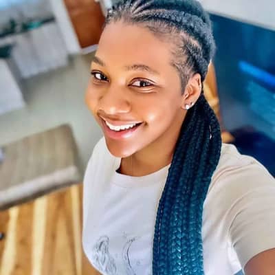 Adwoa kiss